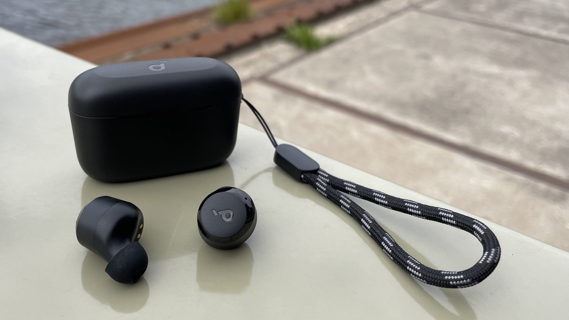 Anker soundcore A20i true wireless earbuds offer a combination of features and specs designed for a convenient and enjoyable listening experience. Key features include customized sound with 22 preset EQs and customizable tap controls via the soundcore app, BassUp technology for enhanced bass, AI-enhanced clear calls with two built-in microphones, and a long playtime of up to 28 hours with the charging case.
